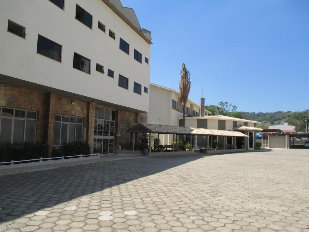 Hotel Santiago Lindoia Exterior photo